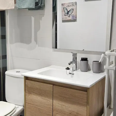 Completo, 2min De La Playa Apartament *